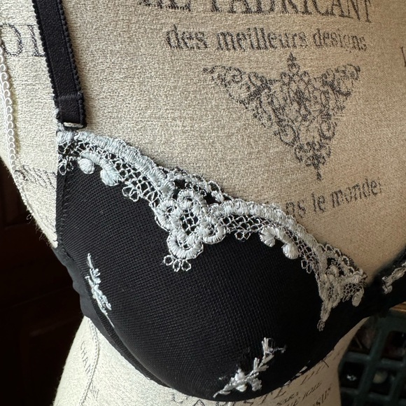 Rampage 36B Black Floral Embroidered Wired Bra - Picture 4 of 16